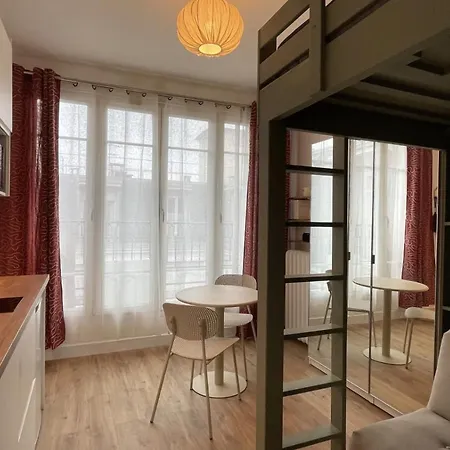 Apartment Au Pieds De Montmartre - Metro L2, L4, L12