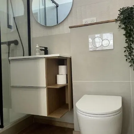 Au Pieds De Montmartre - Metro L2, L4, L12 Apartment Paris
